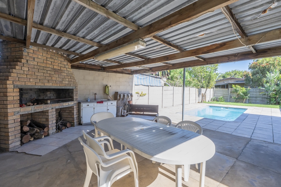 3 Bedroom Property for Sale in Protea Heights Western Cape
